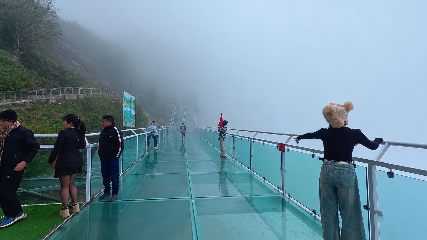 trai-nghiem-san-may-tai-sapa Trải nghiệm săn mây Sapa ở cầu kính Rồng Mây