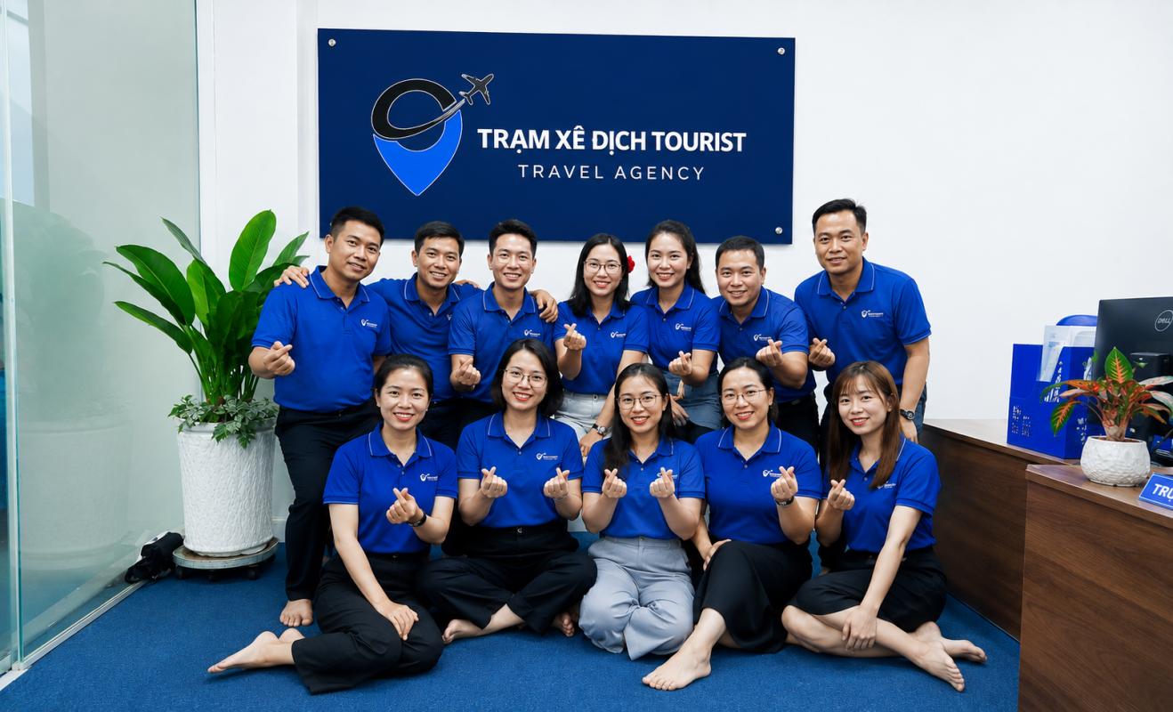 Ảnh toàn thể nhân viên công ty Trạm Xê Dịch